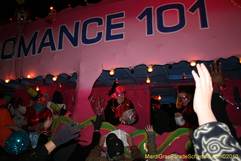 Krewe-of-Muses-2010-Carnival-New-Orleans-6870