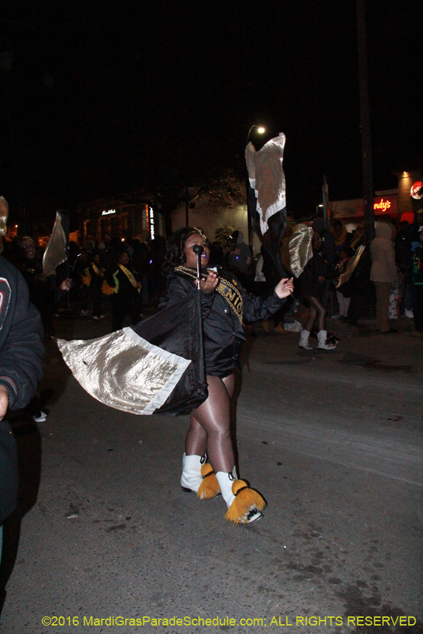 2016-Krewe-of-Muses-007640