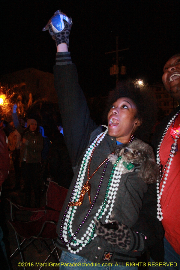 2016-Krewe-of-Muses-007671