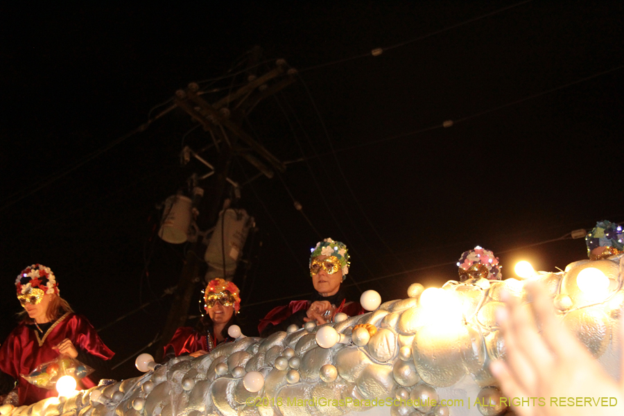 2018-Krewe-of-Muses00004354