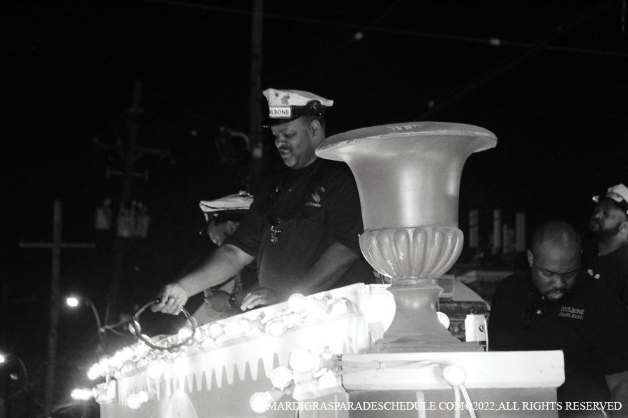 Krewe-of-Muses-00052-2022