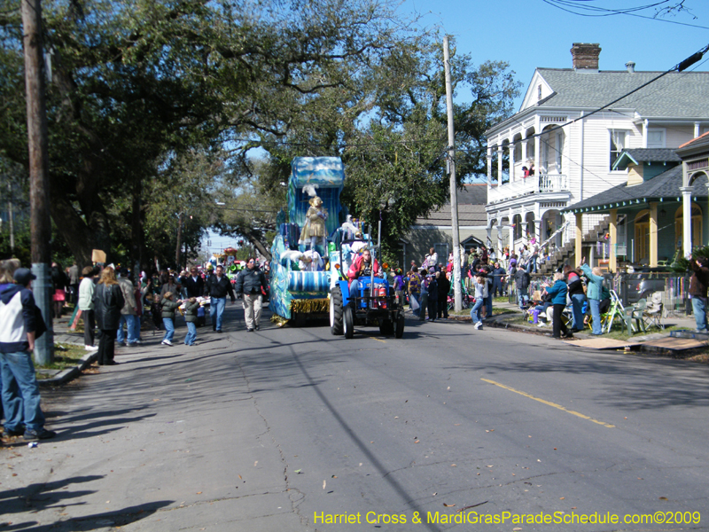 Krewe-of-Okeanos-2009-Mardi-Gras-New-Orleans-8687