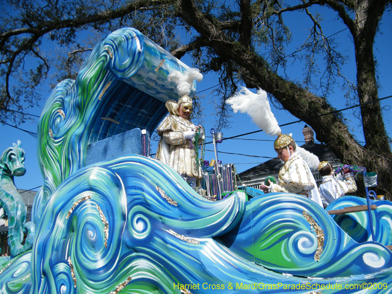 Krewe-of-Okeanos-2009-Mardi-Gras-New-Orleans-8689