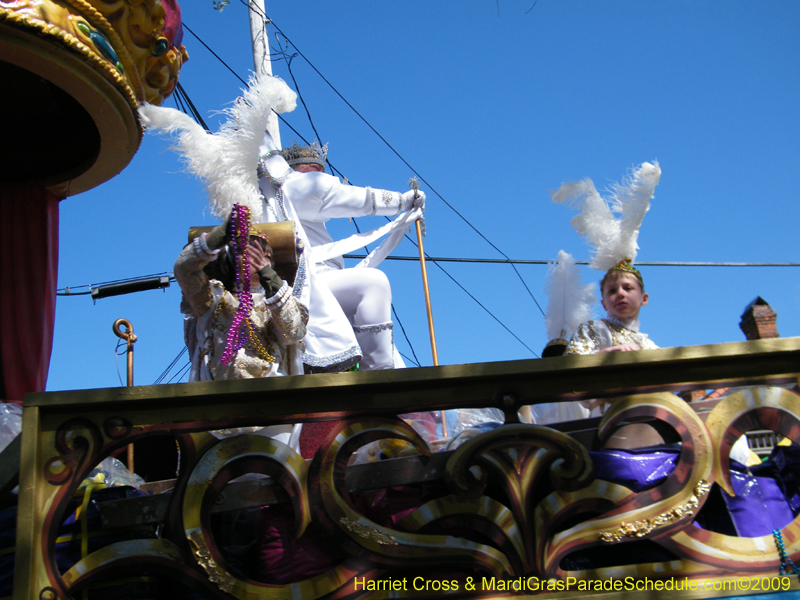 Krewe-of-Okeanos-2009-Mardi-Gras-New-Orleans-8700