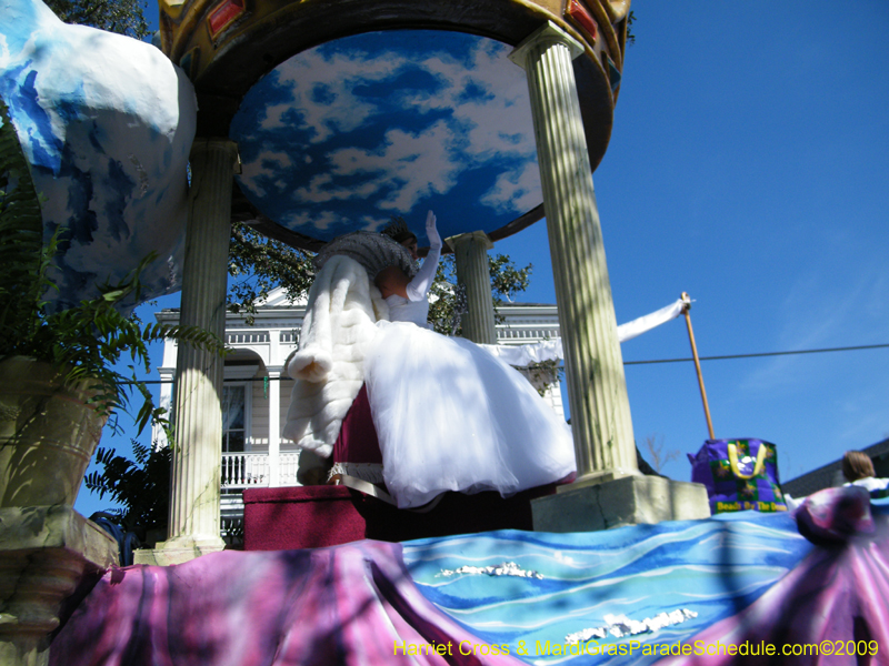 Krewe-of-Okeanos-2009-Mardi-Gras-New-Orleans-8704