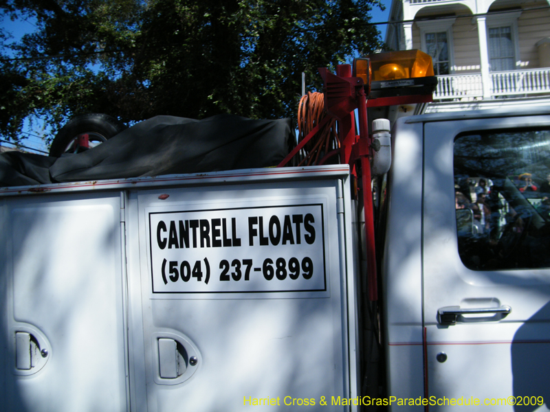 Krewe-of-Okeanos-2009-Mardi-Gras-New-Orleans-8705