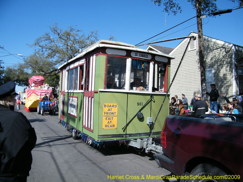 Krewe-of-Okeanos-2009-Mardi-Gras-New-Orleans-8706
