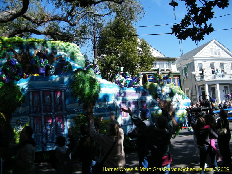 Krewe-of-Okeanos-2009-Mardi-Gras-New-Orleans-8752