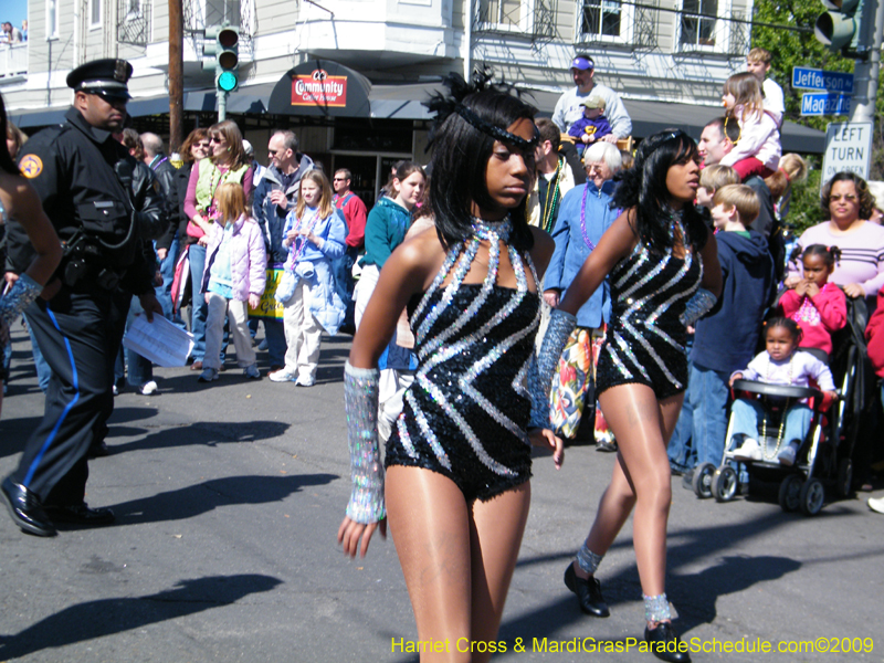 Krewe-of-Okeanos-2009-Mardi-Gras-New-Orleans-8769