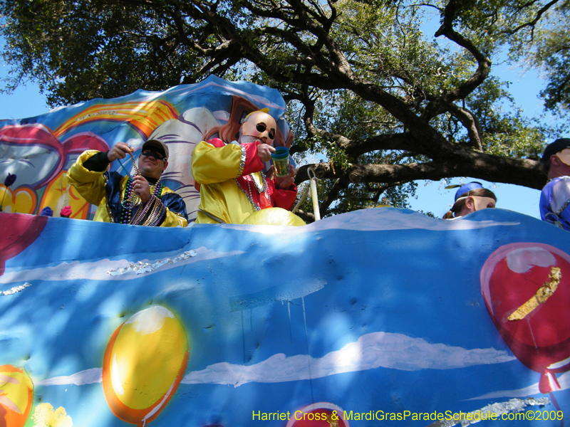 Krewe-of-Okeanos-2009-Mardi-Gras-New-Orleans-8792