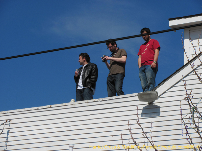 Krewe-of-Okeanos-2010-Mardi-Gras-New-Orleans-0407