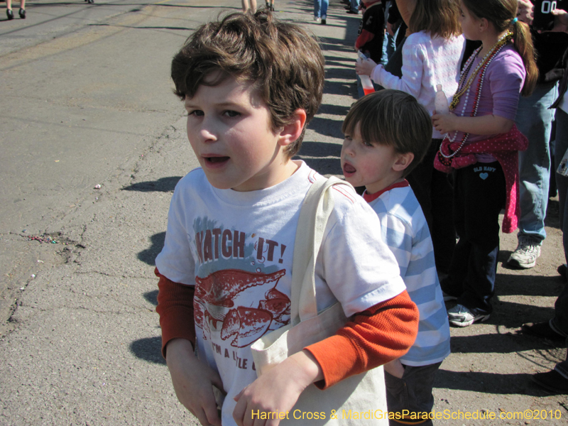Krewe-of-Okeanos-2010-Mardi-Gras-New-Orleans-0413