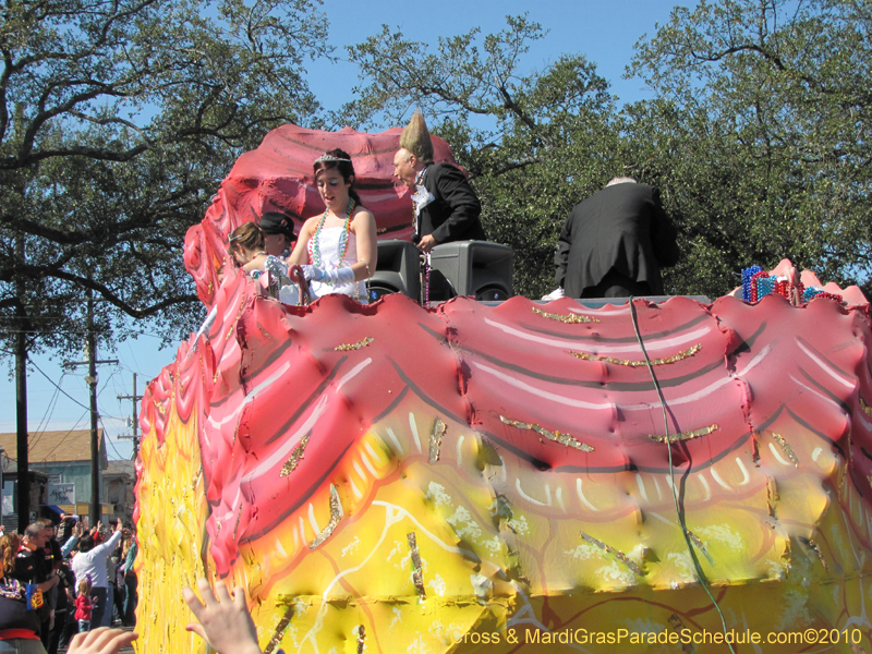 Krewe-of-Okeanos-2010-Mardi-Gras-New-Orleans-0445