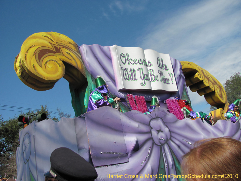 Krewe-of-Okeanos-2010-Mardi-Gras-New-Orleans-0450