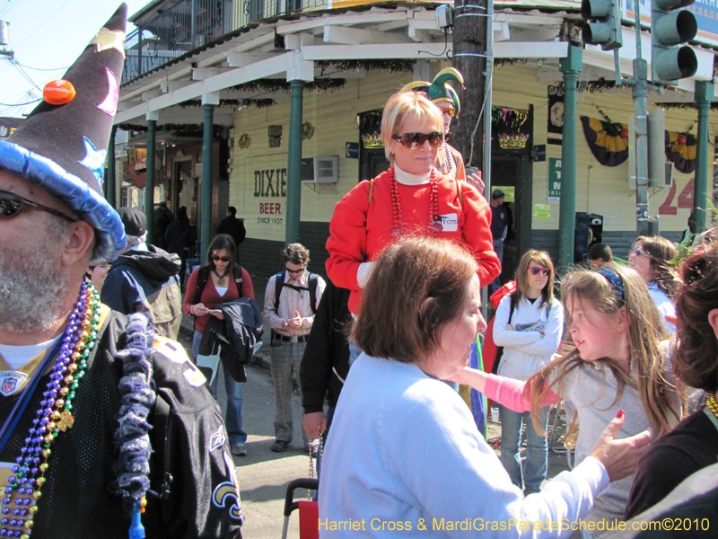 Krewe-of-Okeanos-2010-Mardi-Gras-New-Orleans-0452
