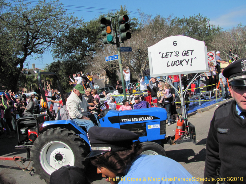 Krewe-of-Okeanos-2010-Mardi-Gras-New-Orleans-0455