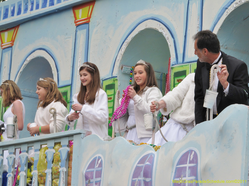 Krewe-of-Okeanos-2011-0050