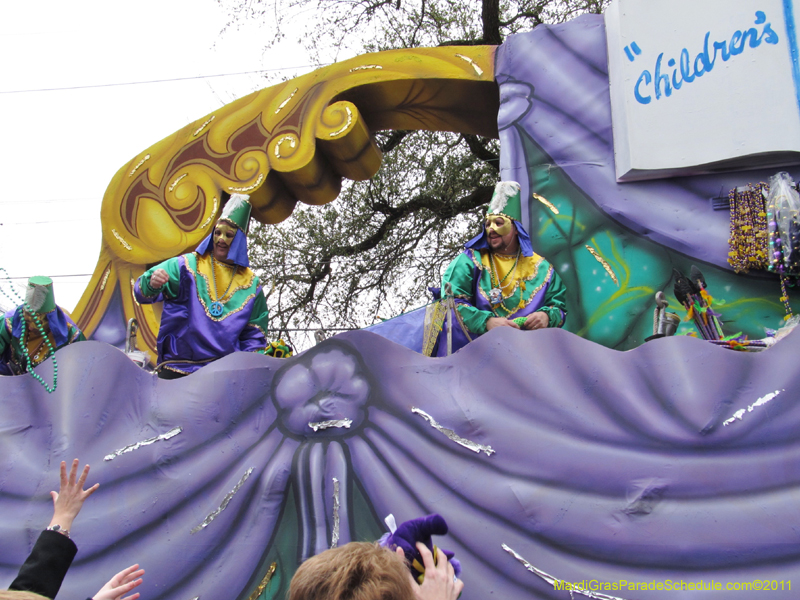 Krewe-of-Okeanos-2011-0053