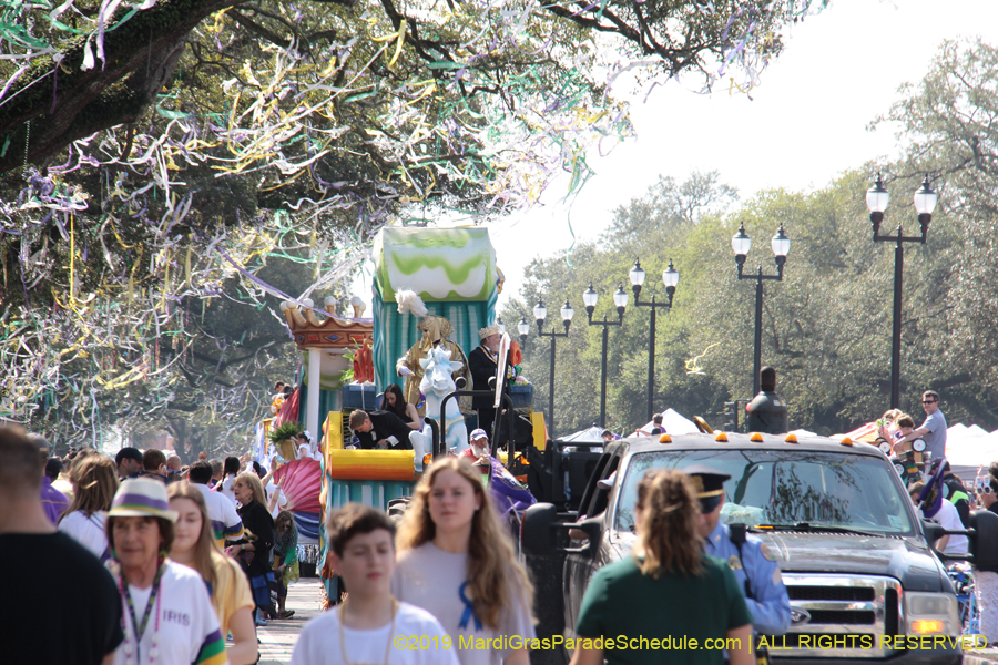Krewe-of-Okeanos-2019-007951