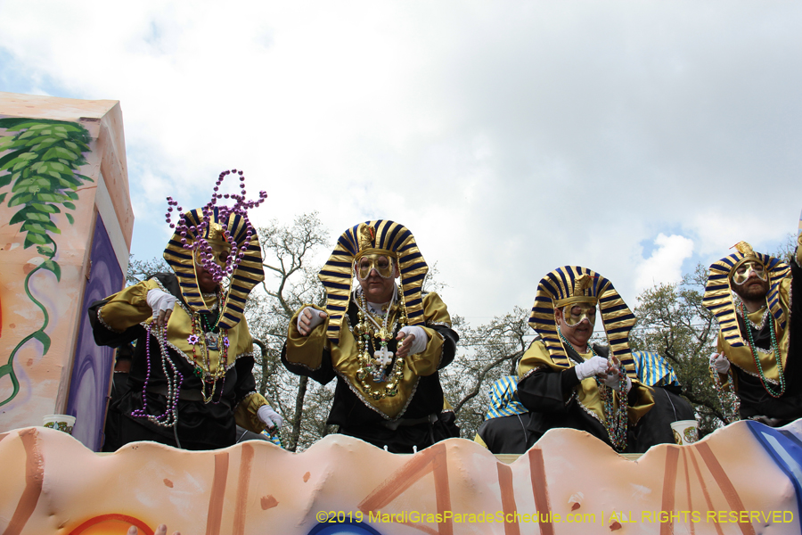 Krewe-of-Okeanos-2019-008054