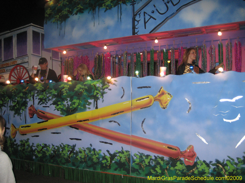Mystic-Krewe-of-Olympia-2009-Covington-Mardi-Gras-Parade-0521