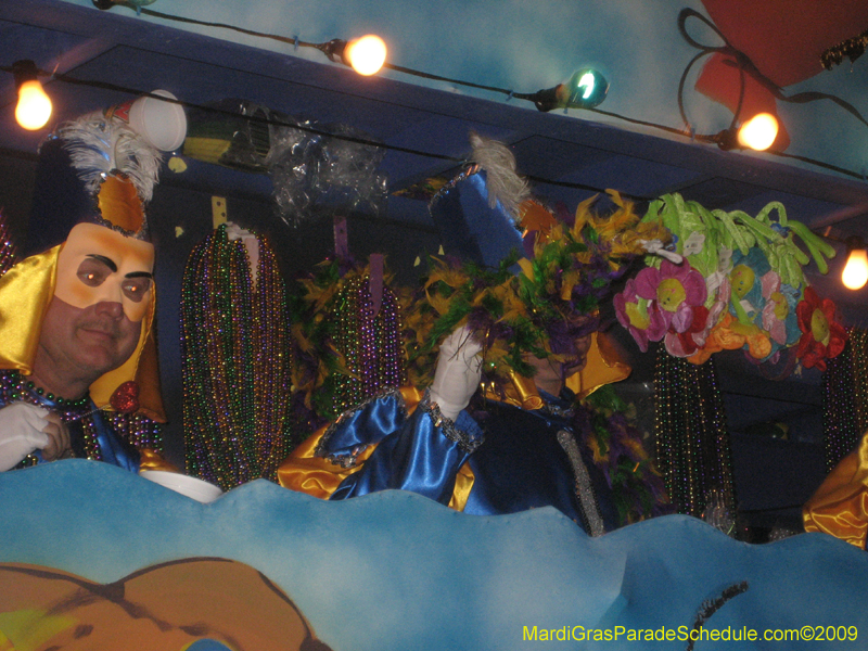 Mystic-Krewe-of-Olympia-2009-Covington-Mardi-Gras-Parade-0560