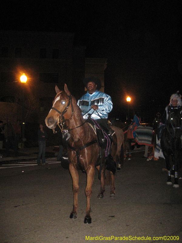 Mystic-Krewe-of-Olympia-2009-Covington-Mardi-Gras-Parade-0571