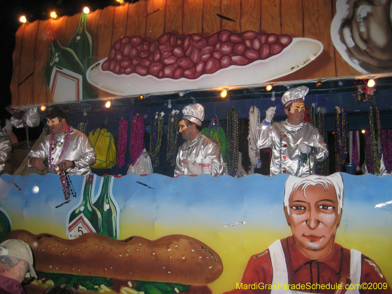 Mystic-Krewe-of-Olympia-2009-Covington-Mardi-Gras-Parade-0577