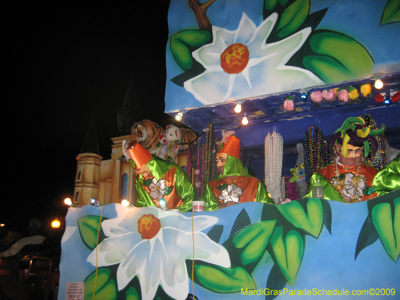 Mystic-Krewe-of-Olympia-2009-Covington-Mardi-Gras-Parade-0586