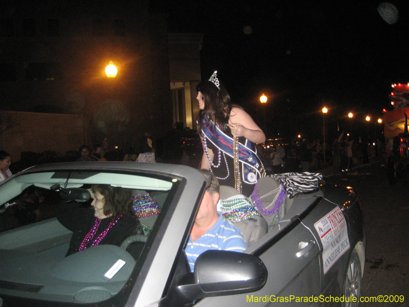 Mystic-Krewe-of-Olympia-2009-Covington-Mardi-Gras-Parade-0591