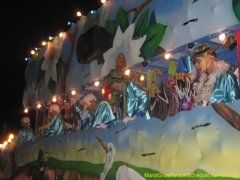 Mystic-Krewe-of-Olympia-2009-Covington-Mardi-Gras-Parade-0611