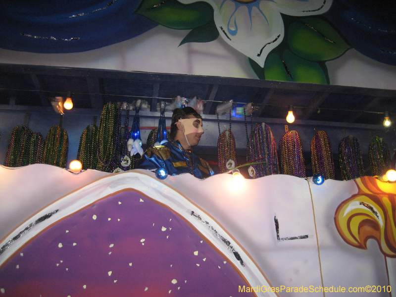 Krewe-of-Olympia-2010-Covington-Mardi-Gras-091