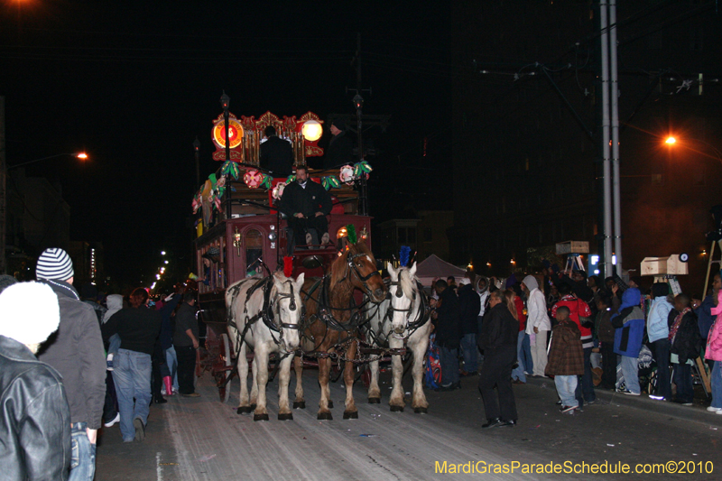 Krewe-of-Orpheus-2010-New-Orleans-Mardi-Gras-09855