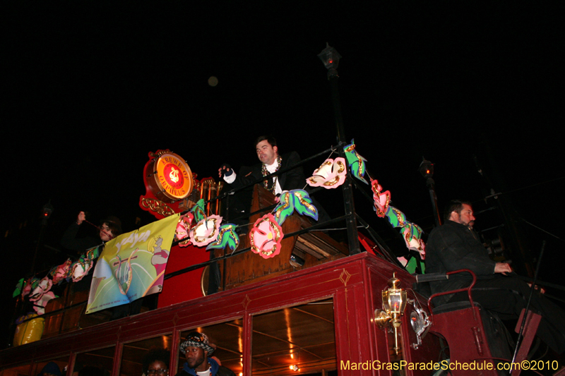 Krewe-of-Orpheus-2010-New-Orleans-Mardi-Gras-09857