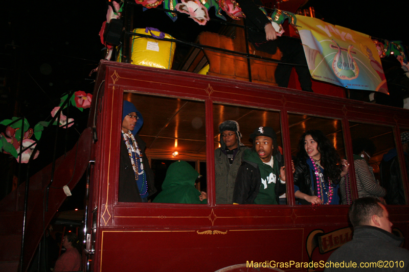 Krewe-of-Orpheus-2010-New-Orleans-Mardi-Gras-09859