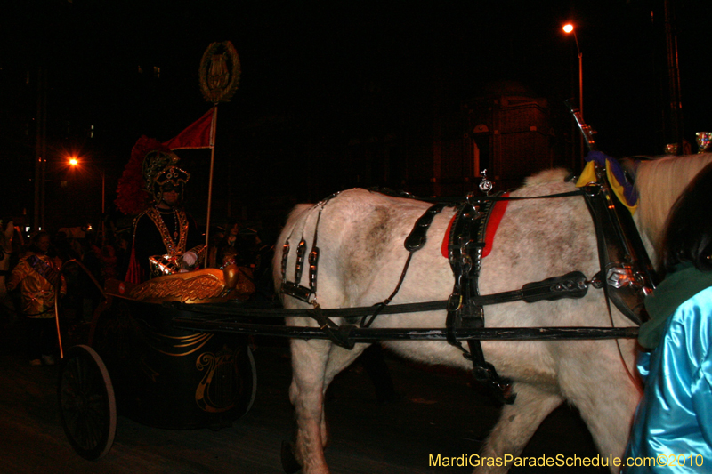 Krewe-of-Orpheus-2010-New-Orleans-Mardi-Gras-09864