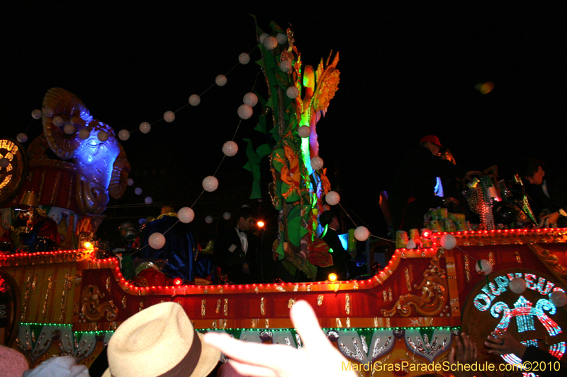 Krewe-of-Orpheus-2010-New-Orleans-Mardi-Gras-09889