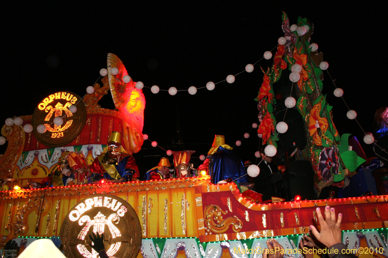 Krewe-of-Orpheus-2010-New-Orleans-Mardi-Gras-09890