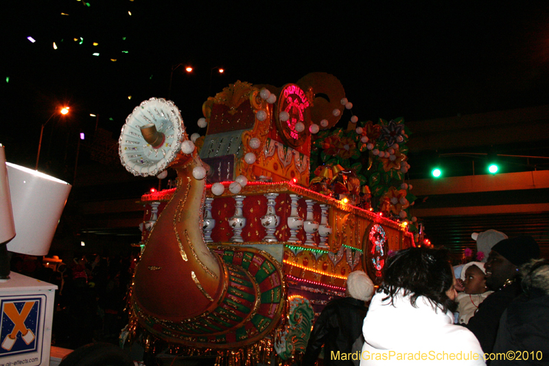 Krewe-of-Orpheus-2010-New-Orleans-Mardi-Gras-09892