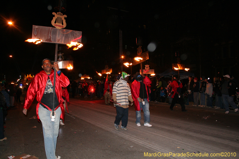 Krewe-of-Orpheus-2010-New-Orleans-Mardi-Gras-09896