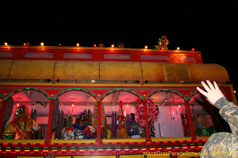 Krewe-of-Orpheus-2010-New-Orleans-Mardi-Gras-10021
