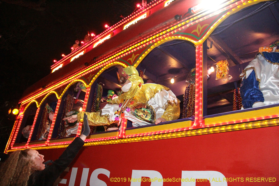 Krewe-of-Orpheus-2019-009811