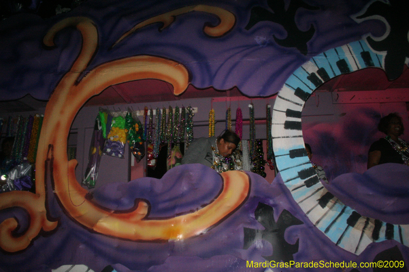Krewe-of-Oshun-2009-Mardi-Gras-New-Orleans-0135