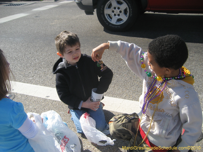 Krewe-of-Perseus-2010-Slidell-Mardi-Gras-067