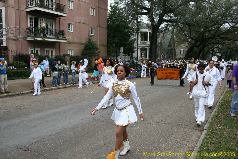 2009-Krewe-of-Pontchartrain-New-Orleans-Mardi-Gras-0514