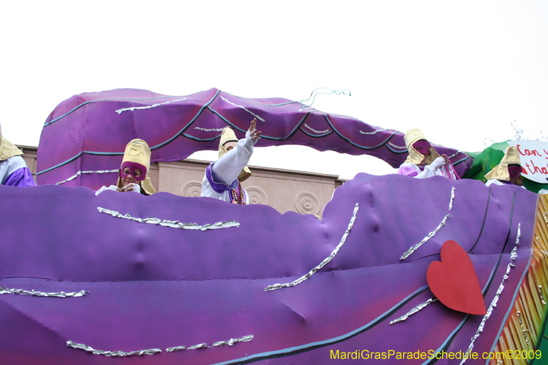 2009-Krewe-of-Pontchartrain-New-Orleans-Mardi-Gras-0526