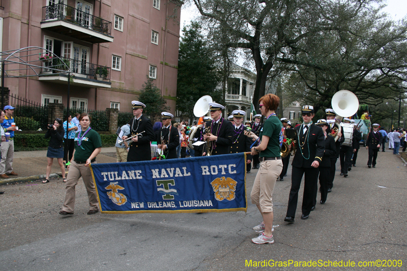 2009-Krewe-of-Pontchartrain-New-Orleans-Mardi-Gras-0530