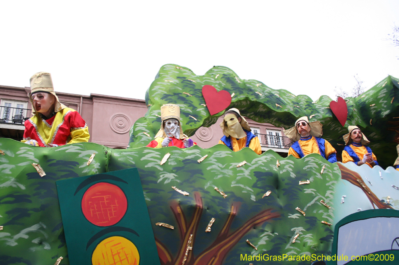 2009-Krewe-of-Pontchartrain-New-Orleans-Mardi-Gras-0534