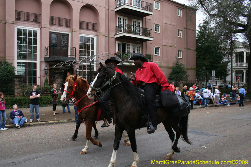 2009-Krewe-of-Pontchartrain-New-Orleans-Mardi-Gras-0539