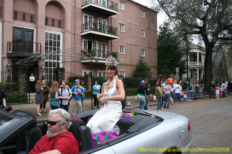 2009-Krewe-of-Pontchartrain-New-Orleans-Mardi-Gras-0553